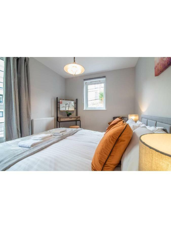 Central And Stylish One Bedroom Apartment Edinburgh Exterior foto