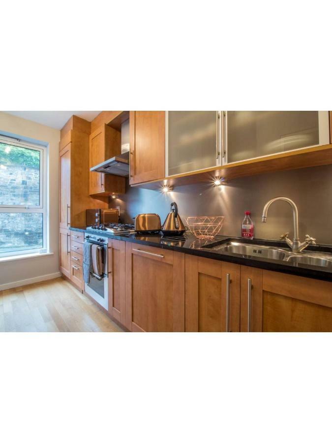 Central And Stylish One Bedroom Apartment Edinburgh Exterior foto